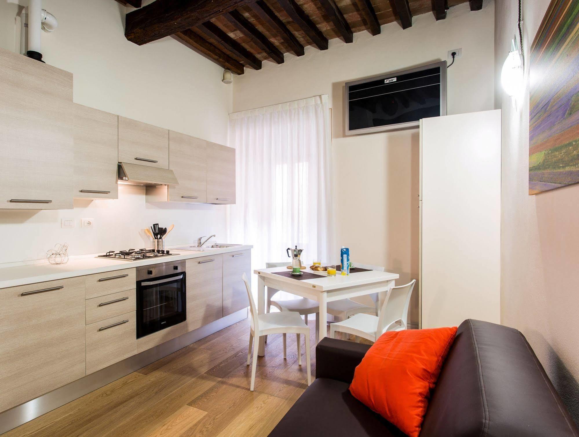 San Lorenzo Apartments Colle Val D'Elsa Esterno foto